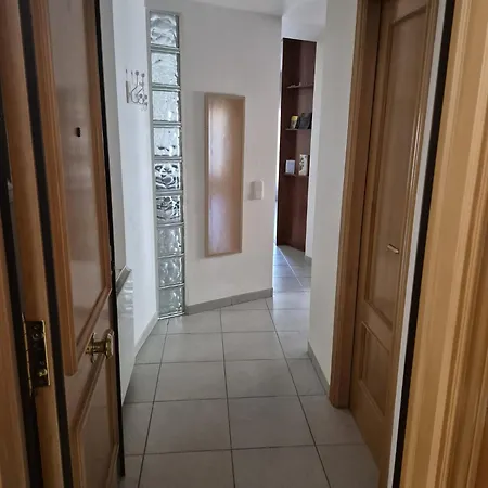 Apt6 Amb Ascensor Al Centre De , Ideal Parelles Aptgarbi
